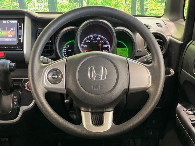 HONDA N BOX 2015 Image 31