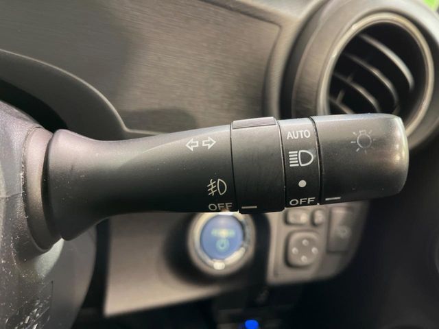 TOYOTA AQUA 2014 Image 31