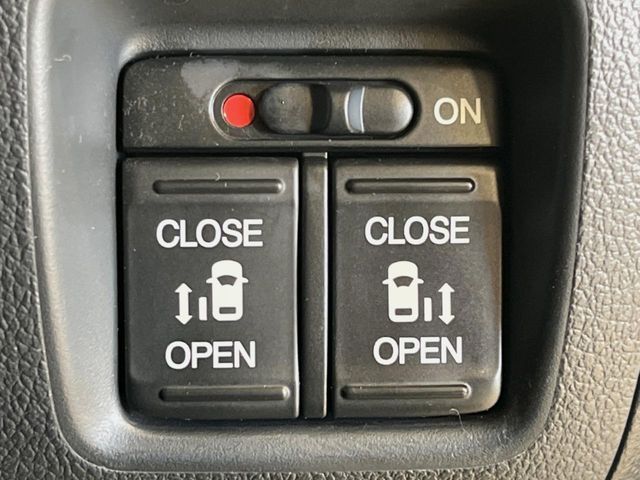 HONDA N BOX 2016 Image 31