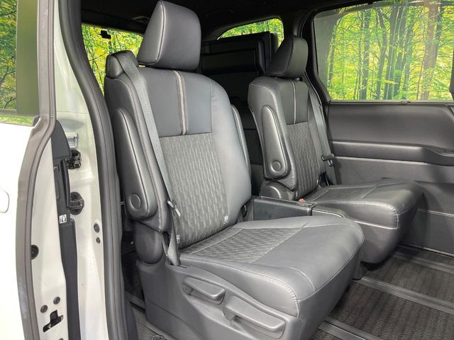 TOYOTA NOAH HYBRID 2023 Image 31