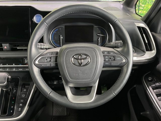 TOYOTA NOAH HYBRID 2023 Image 31