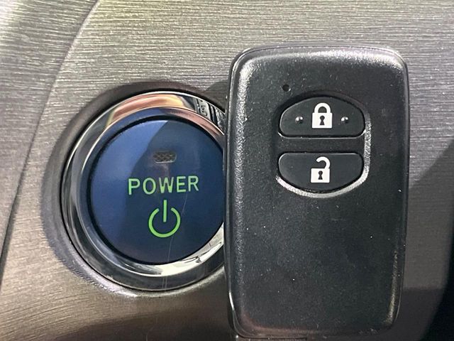 TOYOTA PRIUS 2015 Image 31