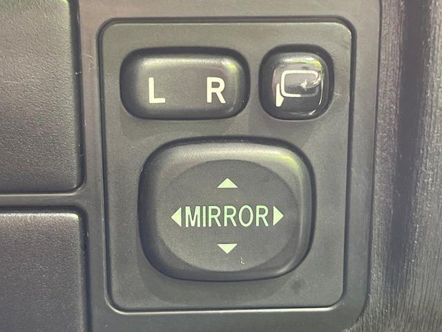 TOYOTA PRIUS 2015 Image 31