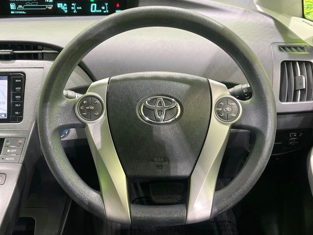 TOYOTA PRIUS 2015 Image 31