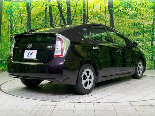 TOYOTA PRIUS 2015 Image 31