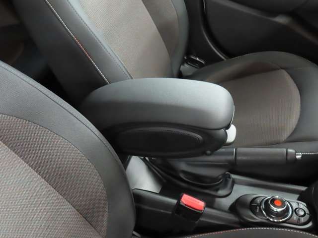 BMW MINI COOPER D 5DOOR 2021 Image 31