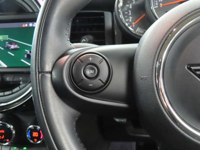 BMW MINI COOPER D 5DOOR 2021 Image 31