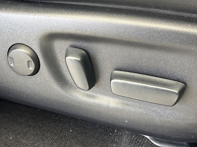 TOYOTA HARRIER 2WD 2017 Image 31