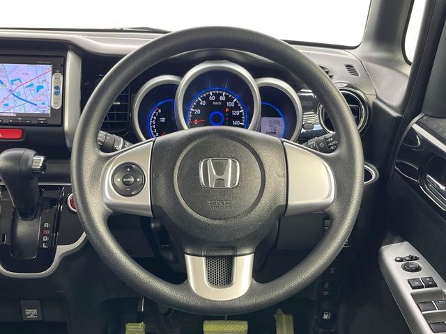 HONDA N BOX CUSTOM 2015 Image 31