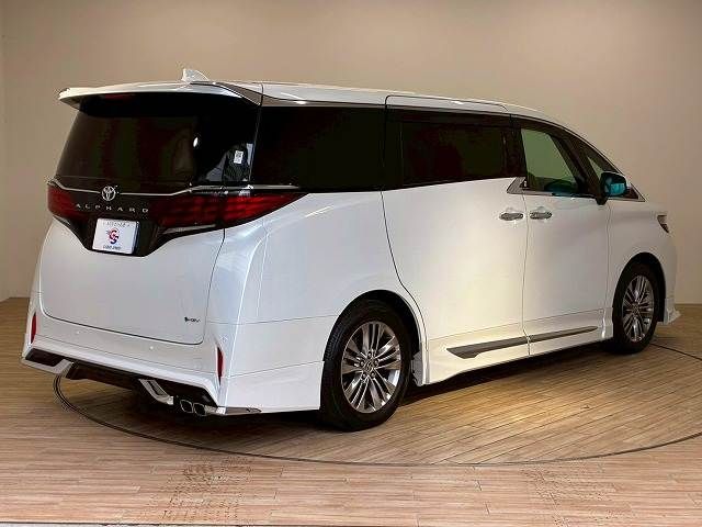 TOYOTA ALPHARD HYBRID 2023 Image 31
