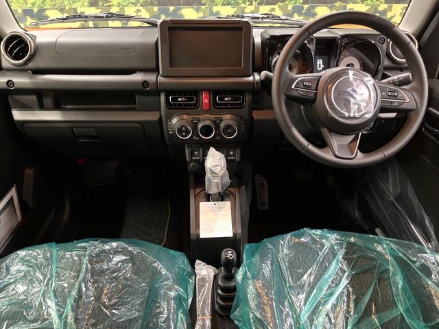 SUZUKI JIMNY NOMADE 2025 Image 31