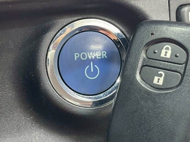 TOYOTA AQUA 2013 Image 31