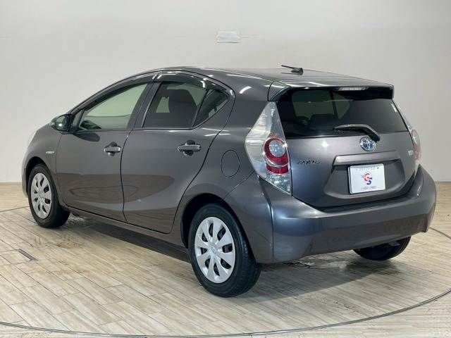 TOYOTA AQUA 2013 Image 31