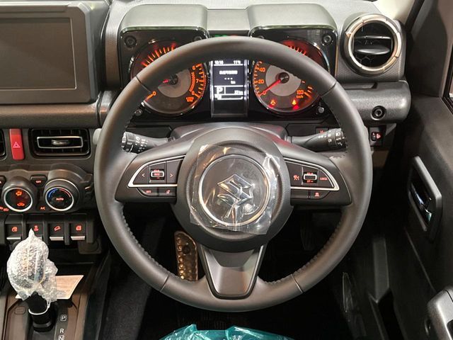 SUZUKI JIMNY NOMADE 2025 Image 31