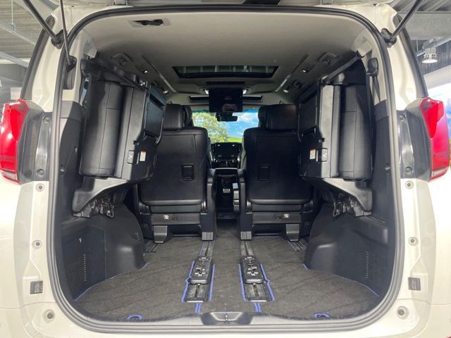 TOYOTA ALPHARD 2018 Image 31