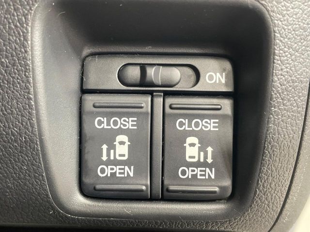 HONDA N BOX 2015 Image 31