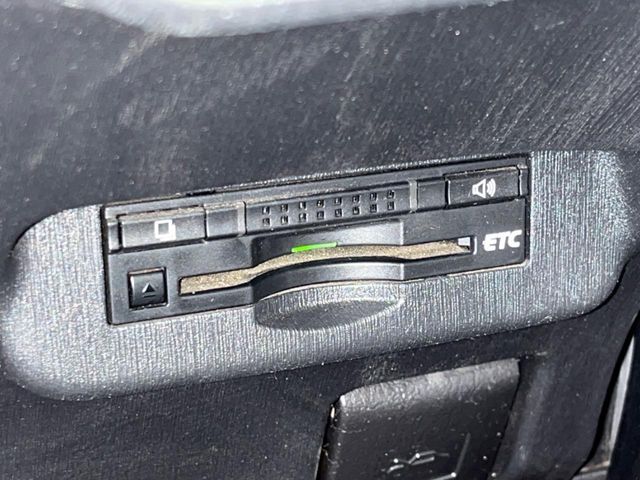 TOYOTA PRIUS 2012 Image 31