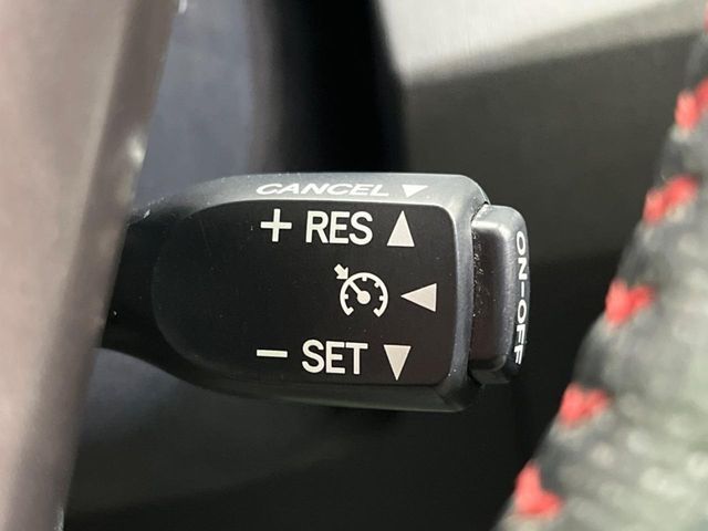 TOYOTA PRIUS 2012 Image 31