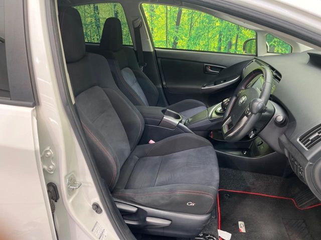 TOYOTA PRIUS 2012 Image 31