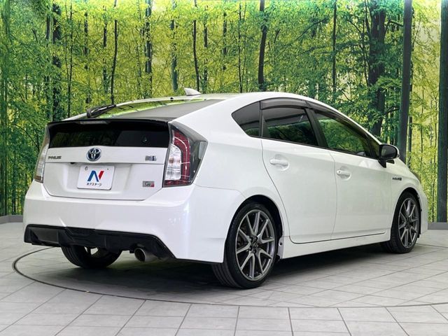 TOYOTA PRIUS 2012 Image 31