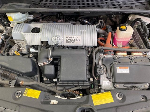 TOYOTA PRIUS 2012 Image 31