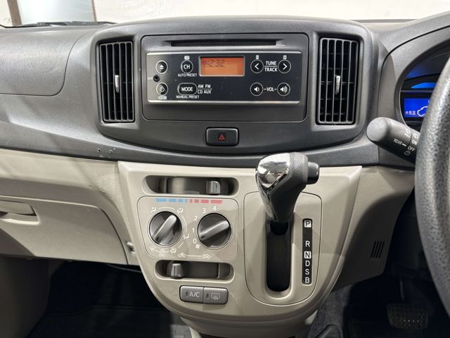 DAIHATSU MIRA E:S 4WD 2015 Image 31
