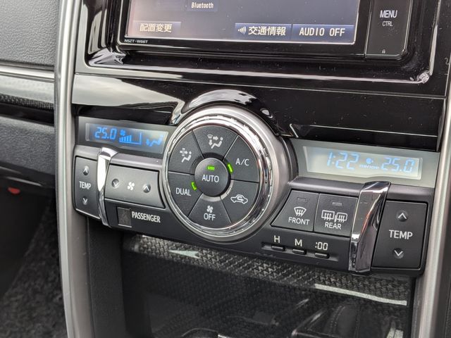 TOYOTA MARK X 2018 Image 31