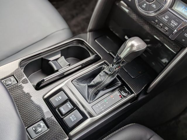 TOYOTA MARK X 2018 Image 31