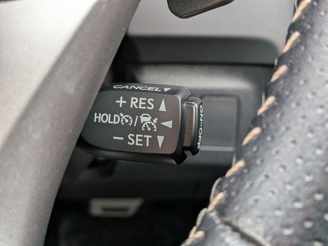 TOYOTA MARK X 2018 Image 31