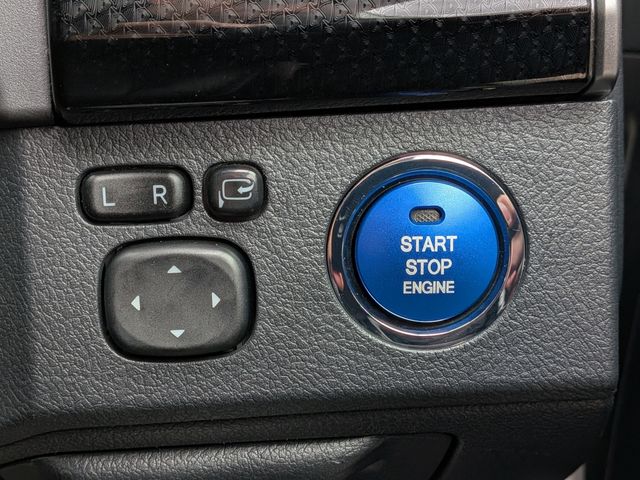 TOYOTA MARK X 2018 Image 31