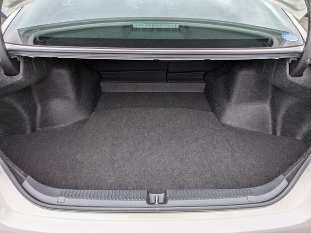 TOYOTA MARK X 2018 Image 31