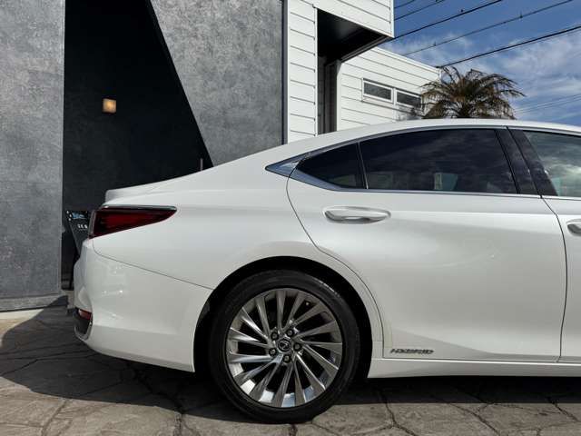 TOYOTA LEXUS ES300H 2019 Image 31