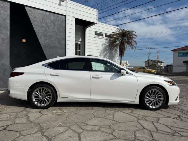 TOYOTA LEXUS ES300H 2019 Image 31