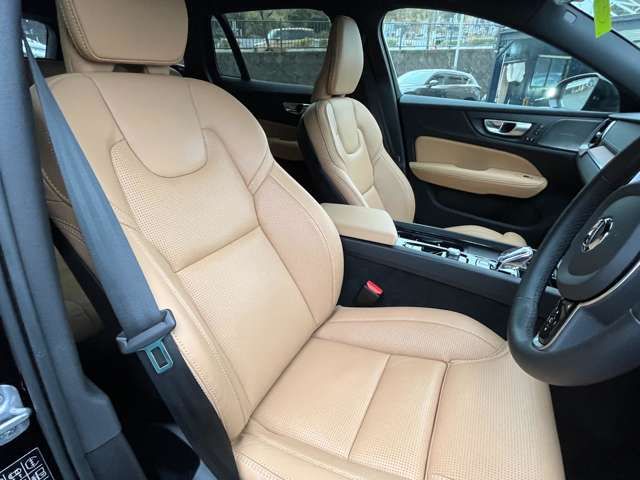 VOLVO V60 CROSS COUN 2024 Image 31