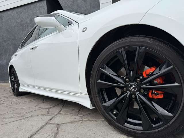 TOYOTA LEXUS ES300H 2024 Image 31