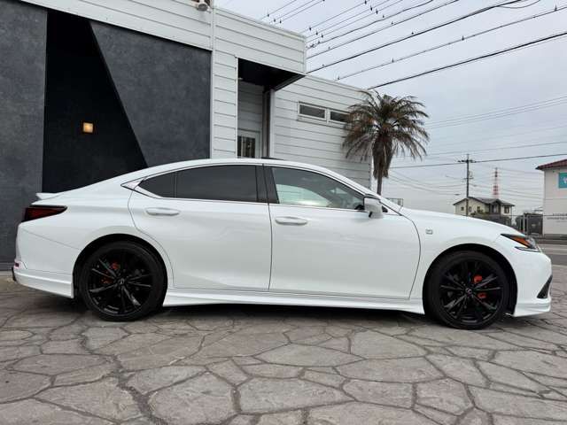 TOYOTA LEXUS ES300H 2024 Image 31