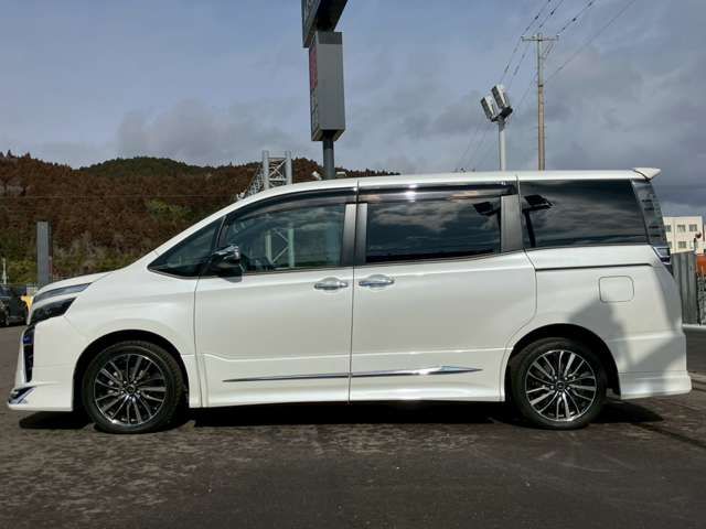 TOYOTA VOXY HYBRID 2020 Image 31