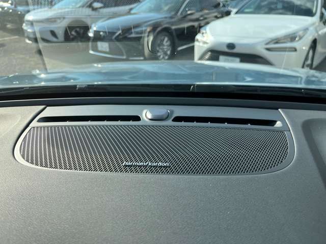 VOLVO C40 2022 Image 31