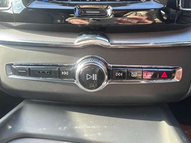 VOLVO XC60 2021 Image 31