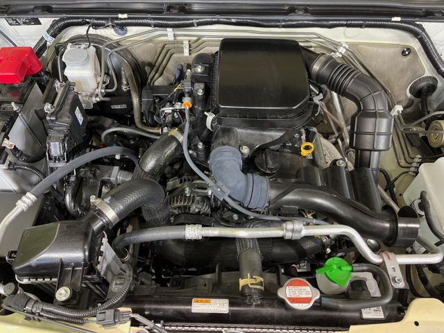 SUZUKI JIMNY 4WD 2024 Image 31