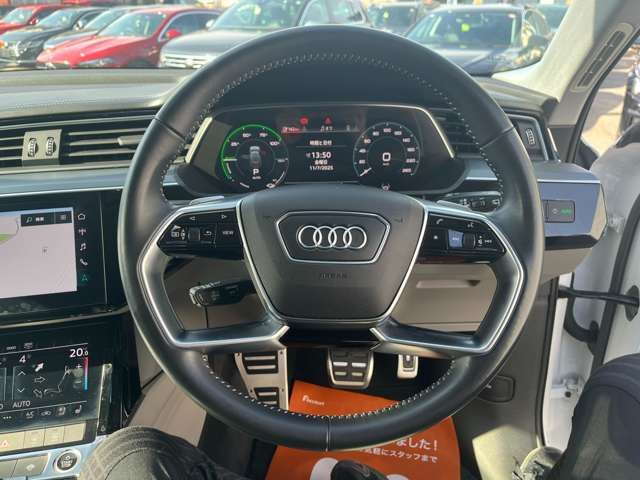 AUDI E-TRON 2021 Image 31