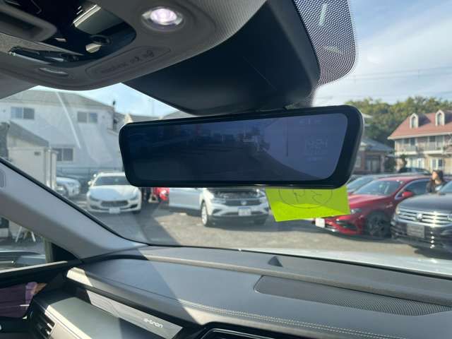 AUDI E-TRON 2021 Image 31