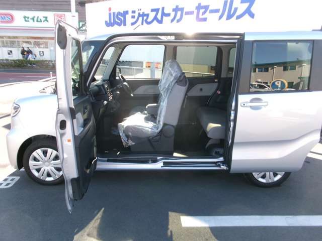 DAIHATSU TANTO 2024 Image 31