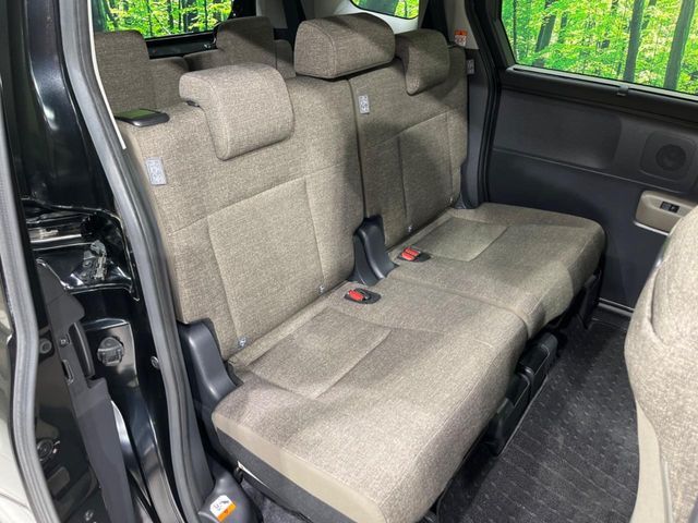 TOYOTA SIENTA HYBRID 2024 Image 31