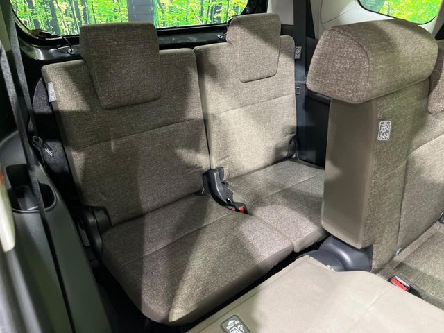 TOYOTA SIENTA HYBRID 2024 Image 31