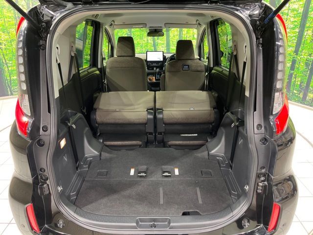 TOYOTA SIENTA HYBRID 2024 Image 31