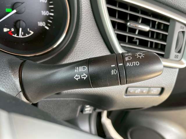 NISSAN X-TRAIL 2WD 2016 Image 31