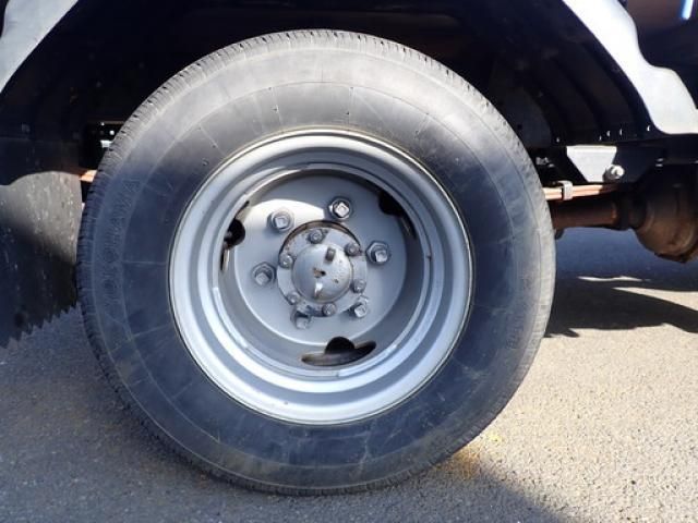 ISUZU ELF 2015 Image 31