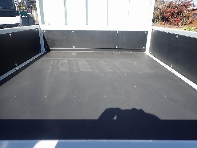 MITSUBISHI CANTER 2025 Image 31