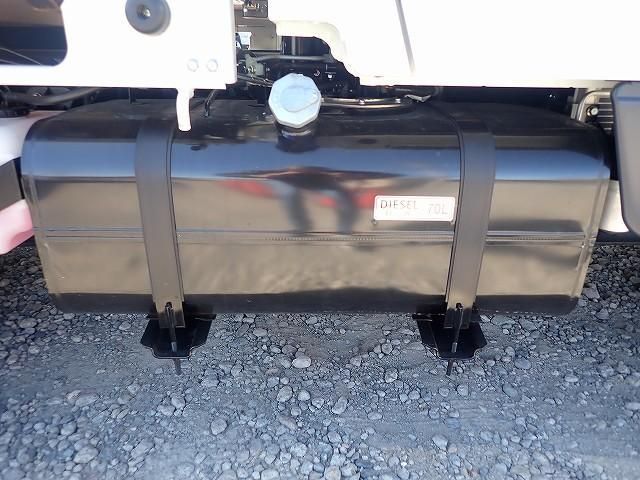 MITSUBISHI CANTER 2025 Image 31